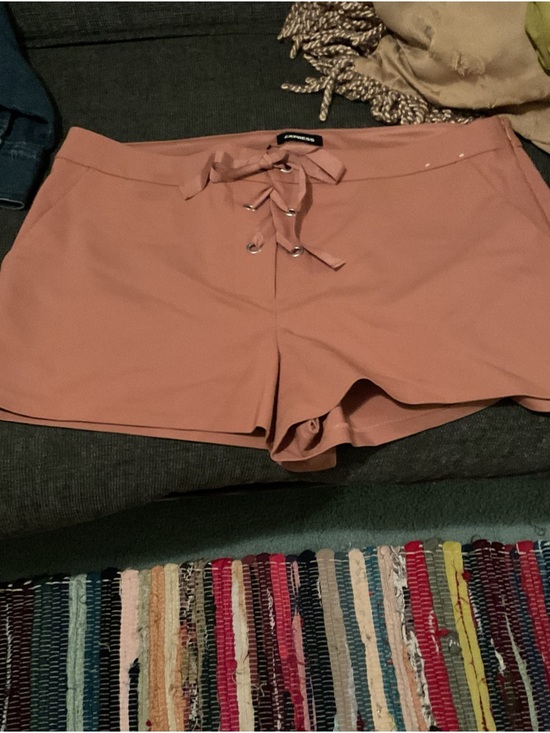 Express Pants - Express Lace-Up Shorts in Dusty Rose